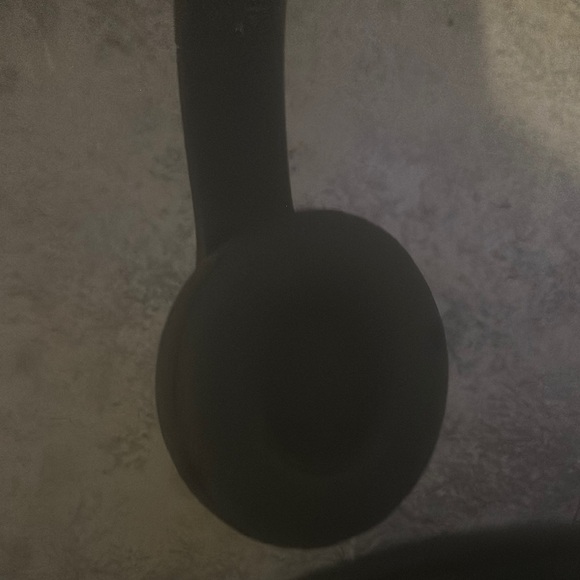 Wireless Black Headphones - Picture 6 of 6